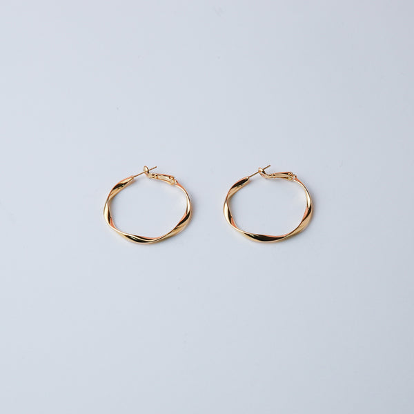 Twisted Hoop